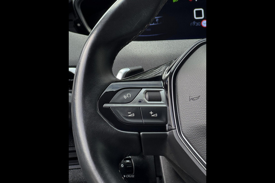 Peugeot 3008 1.2 PureTech Allure -AUTOMAAT I Navigatie I LED/PDC I Achteruitrij camera I Airco I Sport velgen I Dealer onderhouden
