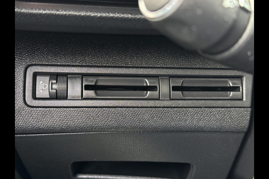 Peugeot 3008 1.2 PureTech Allure -AUTOMAAT I Navigatie I LED/PDC I Achteruitrij camera I Airco I Sport velgen I Dealer onderhouden