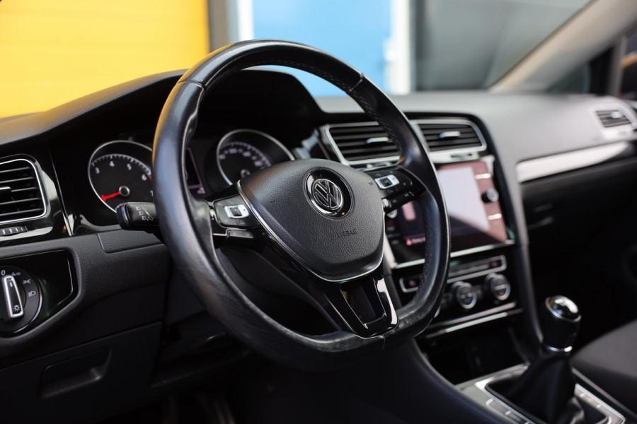 Volkswagen Golf 1.0 TSI Comfortline / Acc / Camera / Airco / Elek Pakket / 5 Deurs / Pdc