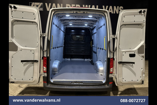 Volkswagen Crafter 2.0 TDI 141pk L3H3 L2H2 Euro6 Airco | Navigatie | Apple Carplay | Cruisecontrol Android Auto, Bijrijdersbank, 3000kg trekvermogen, zilver