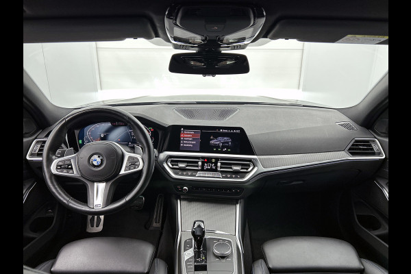 BMW 3 Serie Touring 330i M-SPORT Business Edition Plus(Dealer OnderH, Navi, Camera, Lane Assist, Active Cruise, PDC V+A Etc)