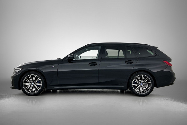 BMW 3 Serie Touring 330i M-SPORT Business Edition Plus(Dealer OnderH, Navi, Camera, Lane Assist, Active Cruise, PDC V+A Etc)