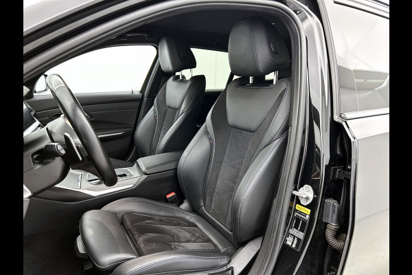 BMW 3 Serie Touring 330i M-SPORT Business Edition Plus(Dealer OnderH, Navi, Camera, Lane Assist, Active Cruise, PDC V+A Etc)