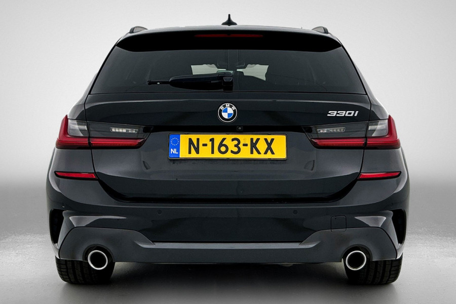 BMW 3 Serie Touring 330i M-SPORT Business Edition Plus(Dealer OnderH, Navi, Camera, Lane Assist, Active Cruise, PDC V+A Etc)
