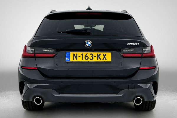 BMW 3 Serie Touring 330i M-SPORT Business Edition Plus(Dealer OnderH, Navi, Camera, Lane Assist, Active Cruise, PDC V+A Etc)