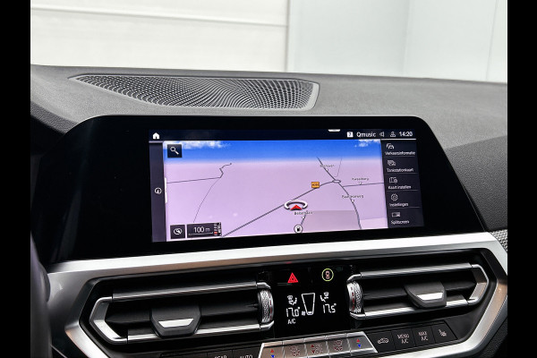BMW 3 Serie Touring 330i M-SPORT Business Edition Plus(Dealer OnderH, Navi, Camera, Lane Assist, Active Cruise, PDC V+A Etc)