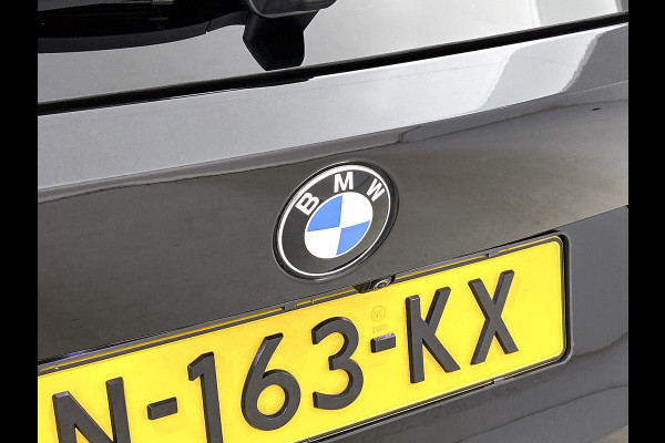 BMW 3 Serie Touring 330i M-SPORT Business Edition Plus(Dealer OnderH, Navi, Camera, Lane Assist, Active Cruise, PDC V+A Etc)