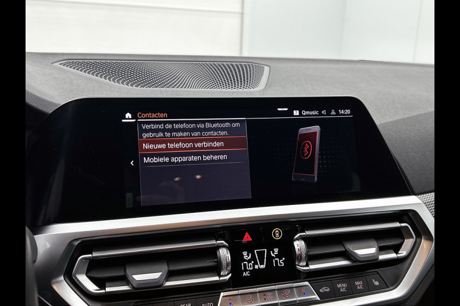 BMW 3 Serie Touring 330i M-SPORT Business Edition Plus(Dealer OnderH, Navi, Camera, Lane Assist, Active Cruise, PDC V+A Etc)