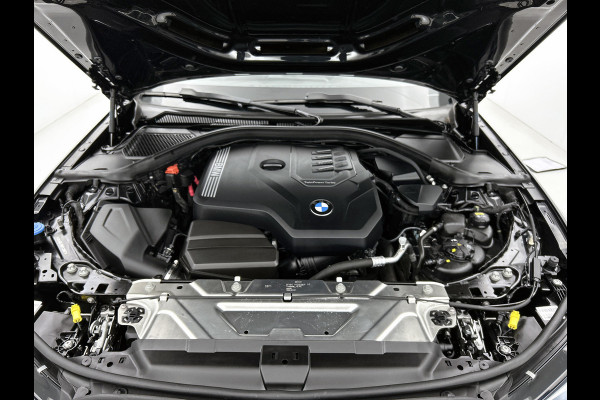 BMW 3 Serie Touring 330i M-SPORT Business Edition Plus(Dealer OnderH, Navi, Camera, Lane Assist, Active Cruise, PDC V+A Etc)