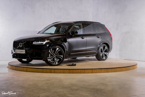 Volvo XC90 2.0 T8 Recharge AWD Plus Dark | Luchtvering | Panorama dak | Stoelverkoeling | Bowers&Wilkins | Zwenkbare trekhaak |