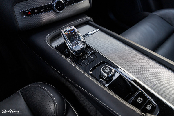 Volvo XC90 2.0 T8 Recharge AWD Ultimate Dark | Long Range | Luchtvering | Adaptieve cruise | Memory stoelen | Panorama dak |
