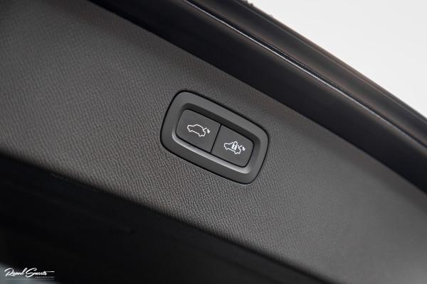 Volvo XC90 2.0 T8 Recharge AWD Ultimate Dark | Long Range | Luchtvering | Adaptieve cruise | Memory stoelen | Panorama dak |