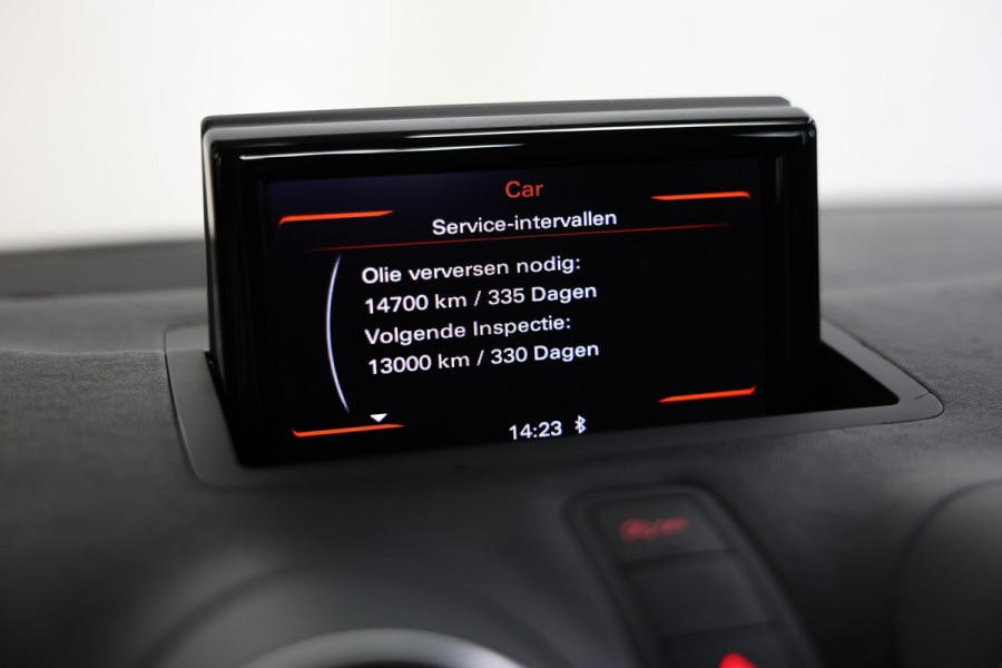 Audi A1 1.0 TFSI AUTOM S-Line NAVI '18