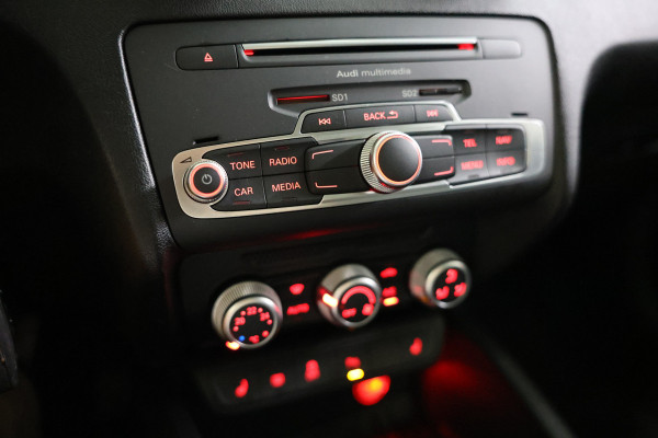 Audi A1 1.0 TFSI AUTOM S-Line NAVI '18