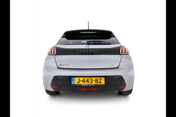 Peugeot e-208 EV GT-Line 350 50 kWh (INCL-BTW) *PANO | FULL-LED | DIGI-COCKPIT | BLINDSPOT | CAMERA | LEATHER-ALCANTARA | AMBIENT-LIGHT | NAVI-FULLMAP | LANE-ASSIST | KEYLESS | DAB | CCS-FASTLOADER | HEATED-SPORTSEATS | 17"ALU Peugeot e-208 EV GT-Line 350 50 kWh (INCL-BTW) *PANO | FULL-LED | DIGI-COCKPIT | BLINDSPOT | CAMERA | LEATHER-ALCANTARA | AMBIENT-LIGHT | NAVI-FULLMAP | LANE-ASSIST | KEYLESS | DAB | CCS-FASTLOADER | HEATED-SPORTSEATS | 17"ALU