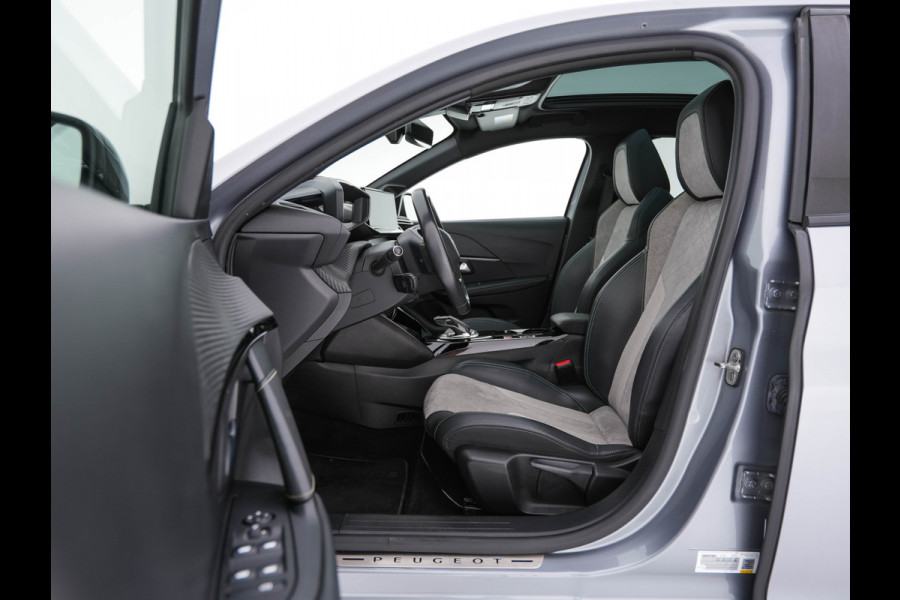 Peugeot e-208 EV GT-Line 350 50 kWh (INCL-BTW) *PANO | FULL-LED | DIGI-COCKPIT | BLINDSPOT | CAMERA | LEATHER-ALCANTARA | AMBIENT-LIGHT | NAVI-FULLMAP | LANE-ASSIST | KEYLESS | DAB | CCS-FASTLOADER | HEATED-SPORTSEATS | 17"ALU Peugeot e-208 EV GT-Line 350 50 kWh (INCL-BTW) *PANO | FULL-LED | DIGI-COCKPIT | BLINDSPOT | CAMERA | LEATHER-ALCANTARA | AMBIENT-LIGHT | NAVI-FULLMAP | LANE-ASSIST | KEYLESS | DAB | CCS-FASTLOADER | HEATED-SPORTSEATS | 17"ALU