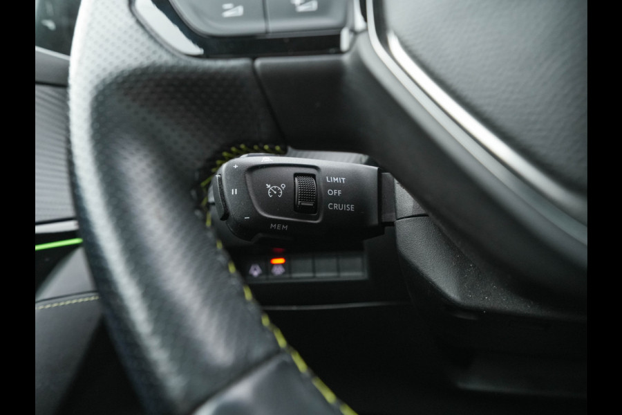 Peugeot e-208 EV GT-Line 350 50 kWh (INCL-BTW) *PANO | FULL-LED | DIGI-COCKPIT | BLINDSPOT | CAMERA | LEATHER-ALCANTARA | AMBIENT-LIGHT | NAVI-FULLMAP | LANE-ASSIST | KEYLESS | DAB | CCS-FASTLOADER | HEATED-SPORTSEATS | 17"ALU Peugeot e-208 EV GT-Line 350 50 kWh (INCL-BTW) *PANO | FULL-LED | DIGI-COCKPIT | BLINDSPOT | CAMERA | LEATHER-ALCANTARA | AMBIENT-LIGHT | NAVI-FULLMAP | LANE-ASSIST | KEYLESS | DAB | CCS-FASTLOADER | HEATED-SPORTSEATS | 17"ALU