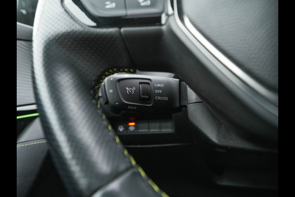 Peugeot e-208 EV GT-Line 350 50 kWh (INCL-BTW) *PANO | FULL-LED | DIGI-COCKPIT | BLINDSPOT | CAMERA | LEATHER-ALCANTARA | AMBIENT-LIGHT | NAVI-FULLMAP | LANE-ASSIST | KEYLESS | DAB | CCS-FASTLOADER | HEATED-SPORTSEATS | 17"ALU Peugeot e-208 EV GT-Line 350 50 kWh (INCL-BTW) *PANO | FULL-LED | DIGI-COCKPIT | BLINDSPOT | CAMERA | LEATHER-ALCANTARA | AMBIENT-LIGHT | NAVI-FULLMAP | LANE-ASSIST | KEYLESS | DAB | CCS-FASTLOADER | HEATED-SPORTSEATS | 17"ALU