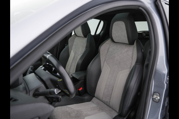 Peugeot e-208 EV GT-Line 350 50 kWh (INCL-BTW) *PANO | FULL-LED | DIGI-COCKPIT | BLINDSPOT | CAMERA | LEATHER-ALCANTARA | AMBIENT-LIGHT | NAVI-FULLMAP | LANE-ASSIST | KEYLESS | DAB | CCS-FASTLOADER | HEATED-SPORTSEATS | 17"ALU Peugeot e-208 EV GT-Line 350 50 kWh (INCL-BTW) *PANO | FULL-LED | DIGI-COCKPIT | BLINDSPOT | CAMERA | LEATHER-ALCANTARA | AMBIENT-LIGHT | NAVI-FULLMAP | LANE-ASSIST | KEYLESS | DAB | CCS-FASTLOADER | HEATED-SPORTSEATS | 17"ALU