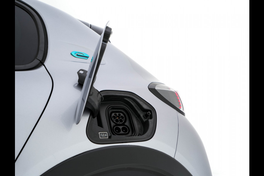 Peugeot e-208 EV GT-Line 350 50 kWh (INCL-BTW) *PANO | FULL-LED | DIGI-COCKPIT | BLINDSPOT | CAMERA | LEATHER-ALCANTARA | AMBIENT-LIGHT | NAVI-FULLMAP | LANE-ASSIST | KEYLESS | DAB | CCS-FASTLOADER | HEATED-SPORTSEATS | 17"ALU Peugeot e-208 EV GT-Line 350 50 kWh (INCL-BTW) *PANO | FULL-LED | DIGI-COCKPIT | BLINDSPOT | CAMERA | LEATHER-ALCANTARA | AMBIENT-LIGHT | NAVI-FULLMAP | LANE-ASSIST | KEYLESS | DAB | CCS-FASTLOADER | HEATED-SPORTSEATS | 17"ALU