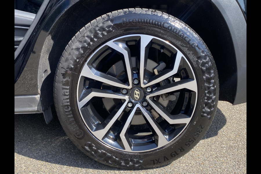 Hyundai Santa Fe 1.6 T-GDI PHEV Premium Sky VAN: 37.900,- VOOR: 35.440,- UW HERFSTVOORDEEL: 2.460,- EURO | RIJKLAARPRIJS INCL. 12MND BOVAG