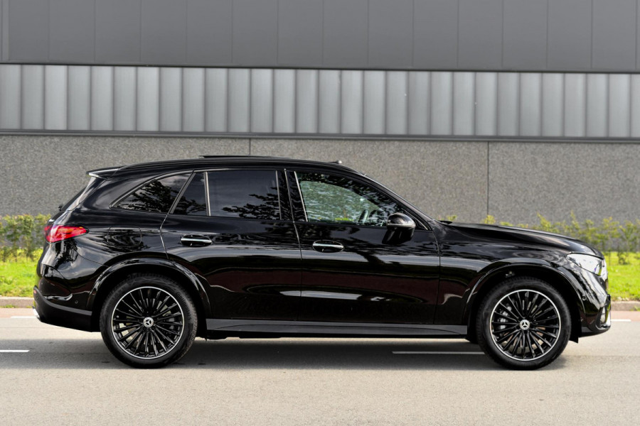 Mercedes-Benz GLC 300e 4MATIC AMG. Luchtv, NappaLeder, 4W sturing, Pano, Digital, Memory, Distro+, 360, HUD, Burm, Keyless!