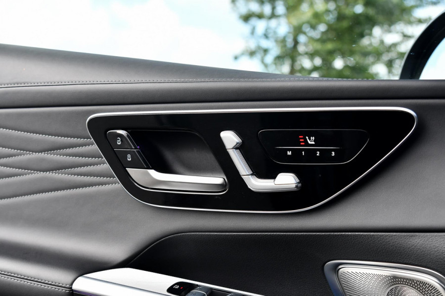 Mercedes-Benz GLC 300e 4MATIC AMG. Luchtv, NappaLeder, 4W sturing, Pano, Digital, Memory, Distro+, 360, HUD, Burm, Keyless!