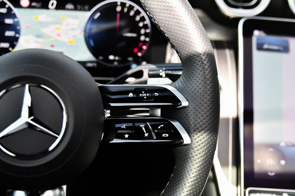Mercedes-Benz GLC 300e 4MATIC AMG. Luchtv, NappaLeder, 4W sturing, Pano, Digital, Memory, Distro+, 360, HUD, Burm, Keyless!