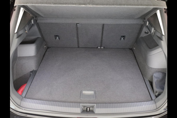 Volkswagen Tiguan 1.5 eTSI Life Edition 130 pk Automaat (DSG) | Navigatie | Elektr. trekhaak | Stoelverwarming | Parkeersensoren | 18"LM velgen  Achteruitrijcamera | Volkswagen Tiguan 1.5 eTSI Life Edition 130 pk Automaat (DSG) | Navigatie | Elektr. trekhaak | Stoelverwarming | Parkeersensoren | 18"LM velgen  Achteruitrijcamera |