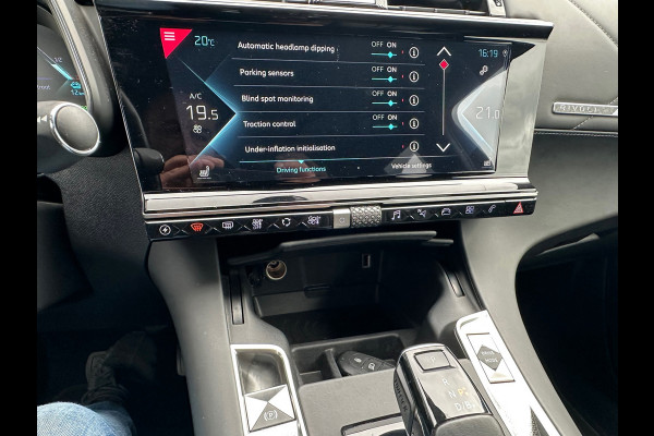 DS 7 Crossback E-Tense 4x4 Executive DS 7 Crossback E-Tense 4x4 Executive