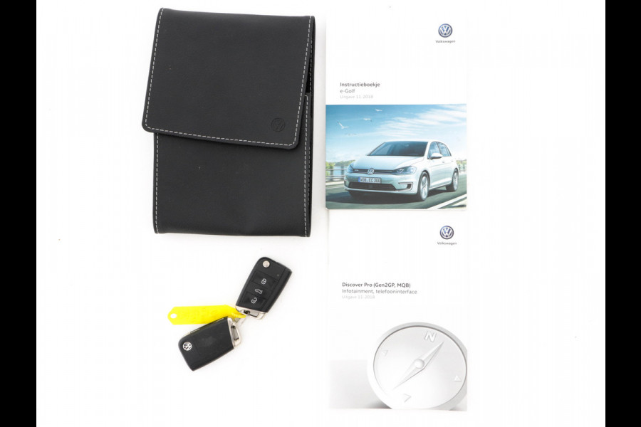 Volkswagen e-Golf {SOH-88%} (INCL-BTW) *HEATPUMP | SOFT-LEATHER | FULL-LED | ADAPTIVE-CRUISE | DIGI-COCKPIT |  KEYLESS | CAMERA | HEATED-COMFORTSEATS | PRIVACY-GLASS | KEYLESS | CAMERA | ECC | CCS-LOADER | PDC | CARPLAY