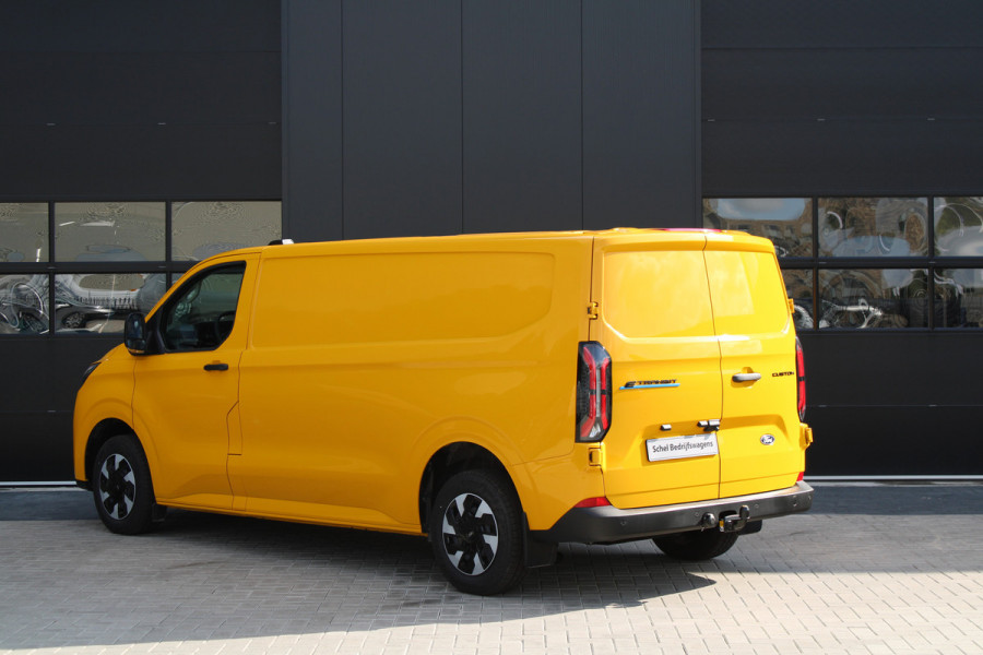 Ford E-Transit Cust. 340 L2H1 Trend 65 kWh 136pk - Trekhaak - Camera - LED - Carplay - Grootlicht Assist - Rijklaar