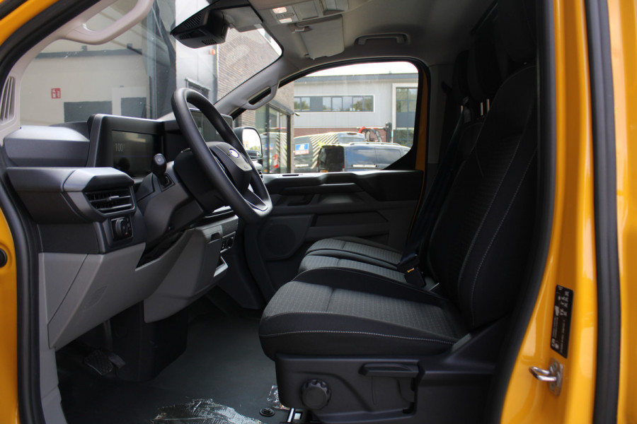 Ford E-Transit Cust. 340 L2H1 Trend 65 kWh 136pk - Trekhaak - Camera - LED - Carplay - Grootlicht Assist - Rijklaar