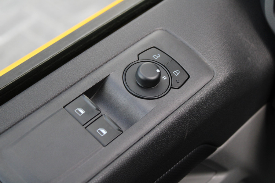 Ford E-Transit Cust. 340 L2H1 Trend 65 kWh 136pk - Trekhaak - Camera - LED - Carplay - Grootlicht Assist - Rijklaar