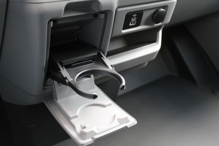 Ford E-Transit Cust. 340 L2H1 Trend 65 kWh 136pk - Trekhaak - Camera - LED - Carplay - Grootlicht Assist - Rijklaar