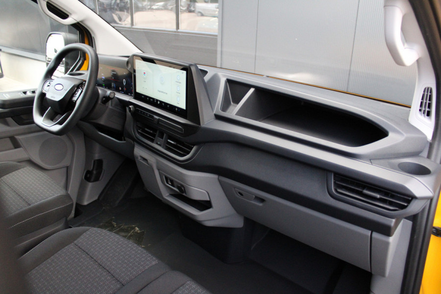 Ford E-Transit Cust. 340 L2H1 Trend 65 kWh 136pk - Trekhaak - Camera - LED - Carplay - Grootlicht Assist - Rijklaar