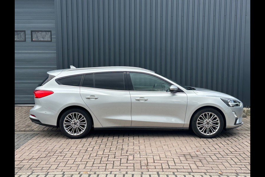 Ford FOCUS Wagon 1.0 EcoBoost Titanium Business Winter Pack Ford FOCUS Wagon 1.0 EcoBoost Titanium Business Winter Pack