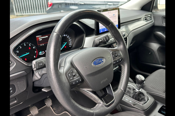 Ford FOCUS Wagon 1.0 EcoBoost Titanium Business Winter Pack Ford FOCUS Wagon 1.0 EcoBoost Titanium Business Winter Pack