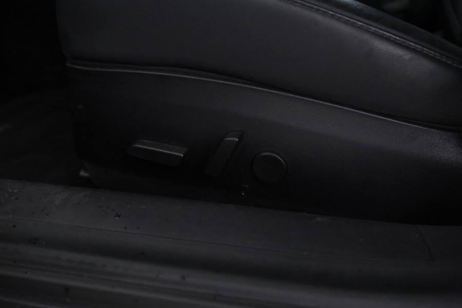 Tesla Model 3 Standard RWD Plus 60 kWh Auto pilot, Airco, Trekhaak