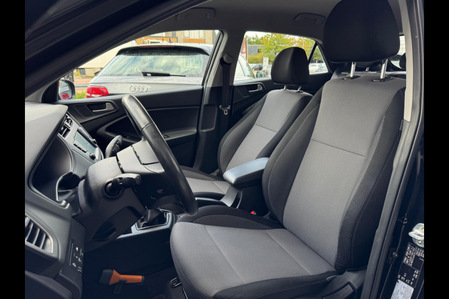 Hyundai i20 1.0 T-GDI Comfort TREKHAAK | NAVI | CAMERA
