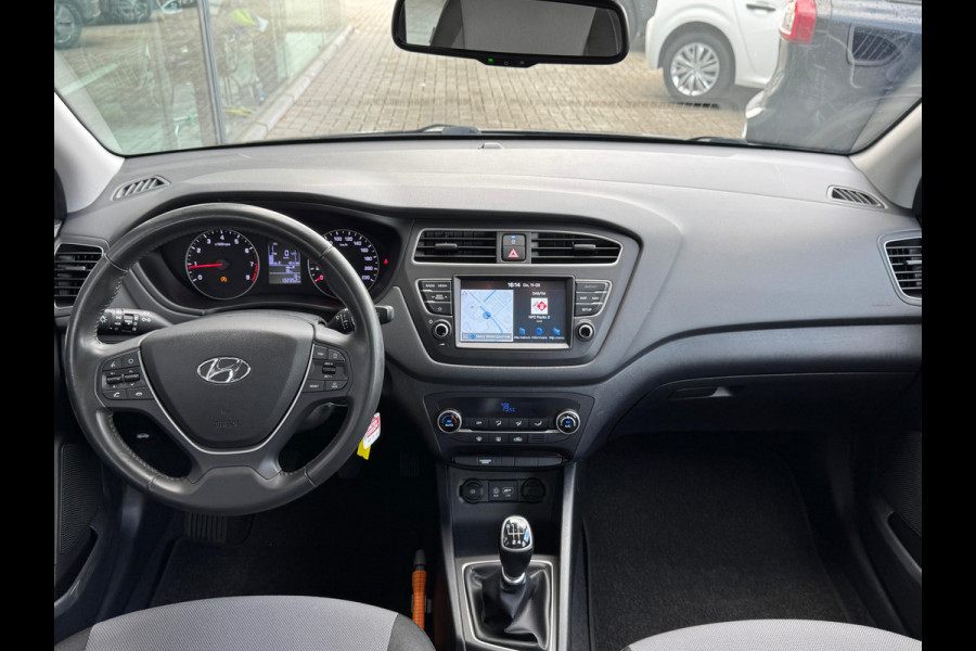 Hyundai i20 1.0 T-GDI Comfort TREKHAAK | NAVI | CAMERA