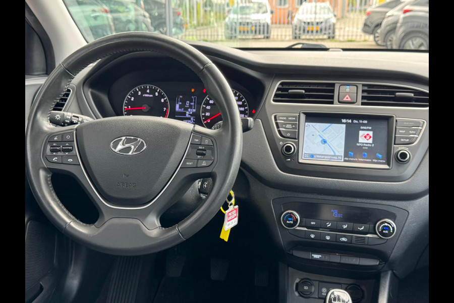 Hyundai i20 1.0 T-GDI Comfort TREKHAAK | NAVI | CAMERA