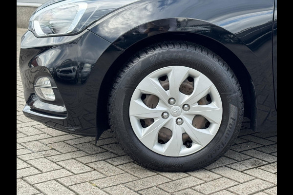 Hyundai i20 1.0 T-GDI Comfort TREKHAAK | NAVI | CAMERA