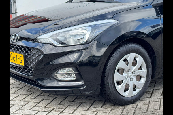 Hyundai i20 1.0 T-GDI Comfort TREKHAAK | NAVI | CAMERA