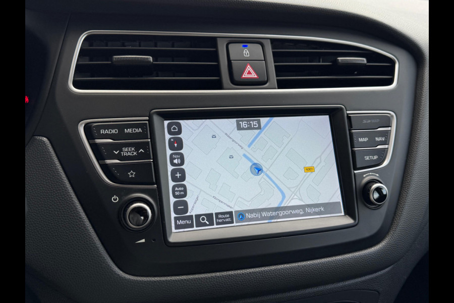 Hyundai i20 1.0 T-GDI Comfort TREKHAAK | NAVI | CAMERA