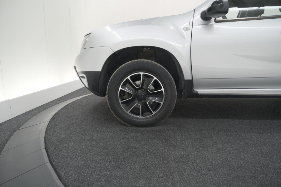 Dacia Duster TCe 120 4x2 Blackshadow | Trekhaak | Camera | Navigatie | Parkeersensoren
