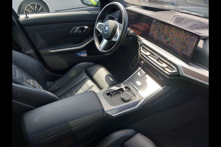 BMW 3 Serie Touring 330e xDrive M-Sport Pro Pano M-zetels ACC HUD 19inch El-klep