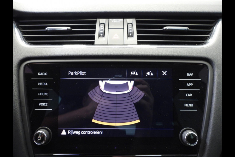 Škoda Octavia Combi 1.0 TSI Ambition Business NAVI/CLIMA/TREKH./18"LMV!