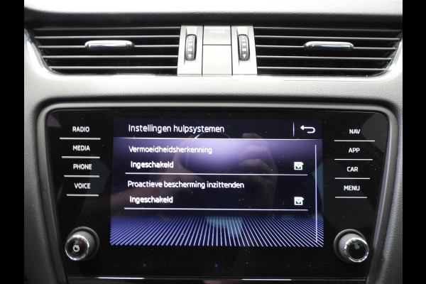 Škoda Octavia Combi 1.0 TSI Ambition Business NAVI/CLIMA/TREKH./18"LMV!