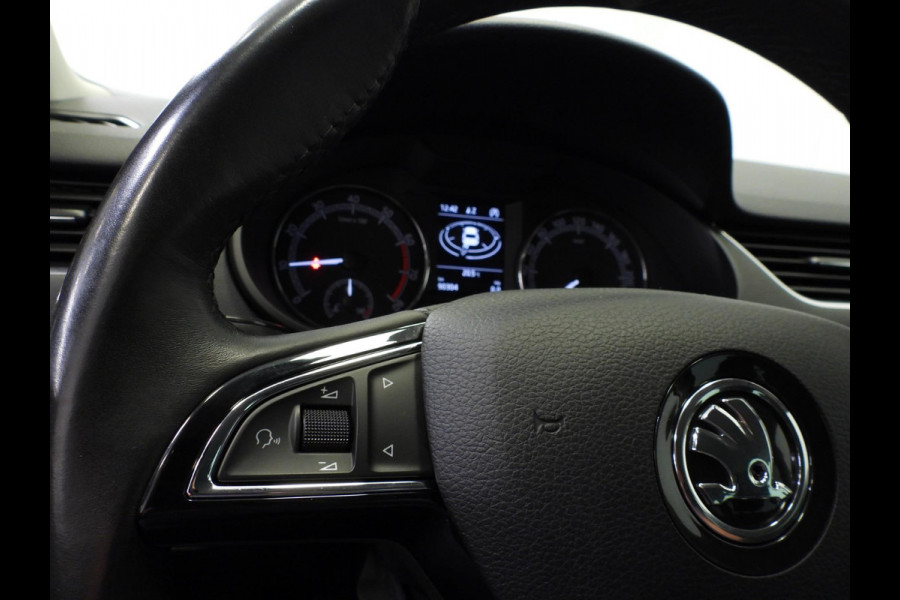 Škoda Octavia Combi 1.0 TSI Ambition Business NAVI/CLIMA/TREKH./18"LMV!